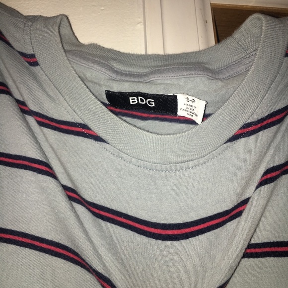 URBAN OUTFITTERS STRIPED TEE - Picture 3 of 3